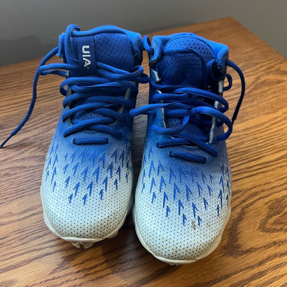 Under Armour Kids Blue Cleats
